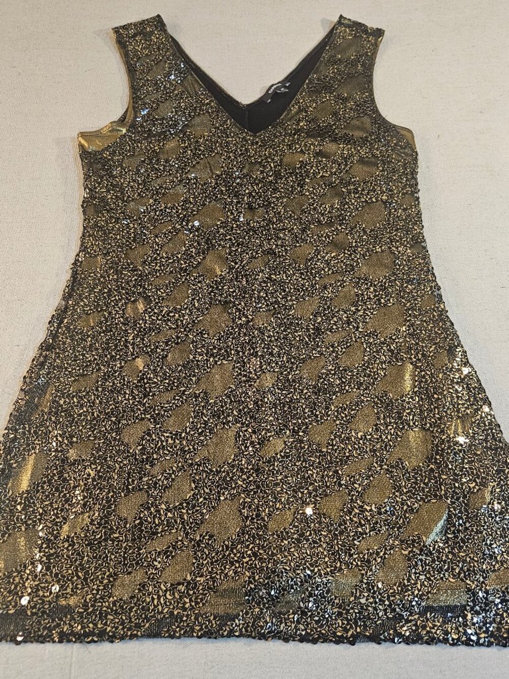 Express Black Gold Sequin Overlay Sleeveless V-Neck Dress Women's Medium